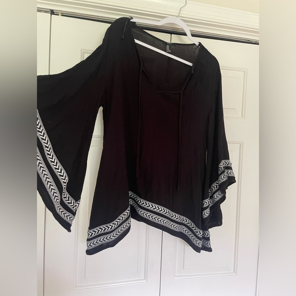 Loose shirt